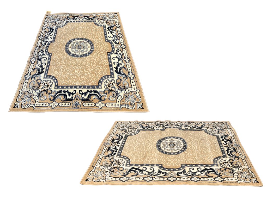 Morroccan Rug (M)